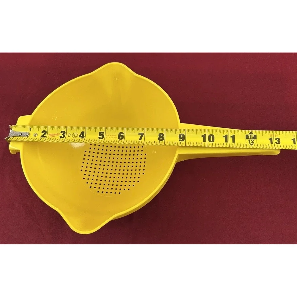 VTG Tupperware Yellow 2 Qt Colander Strainer #1523-1 Handle Double Spouts USA